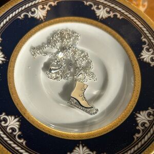 Disney Frozen Ice Skate Pendant Necklace